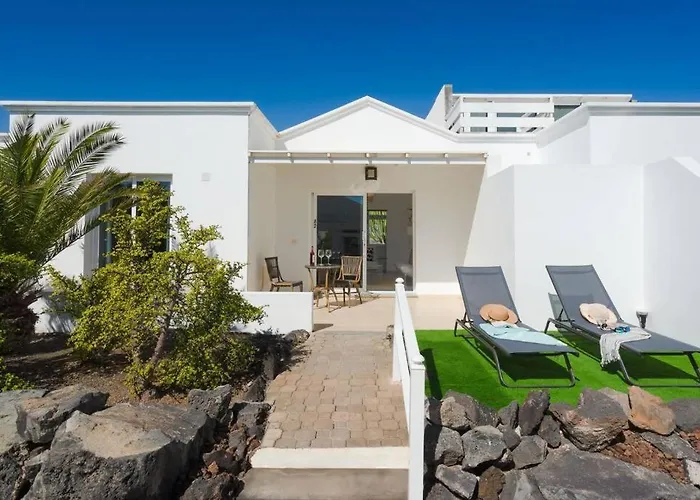 Luxurious A2 In A Quiet Complex With Pool 100m From The Sea Charco del Palo